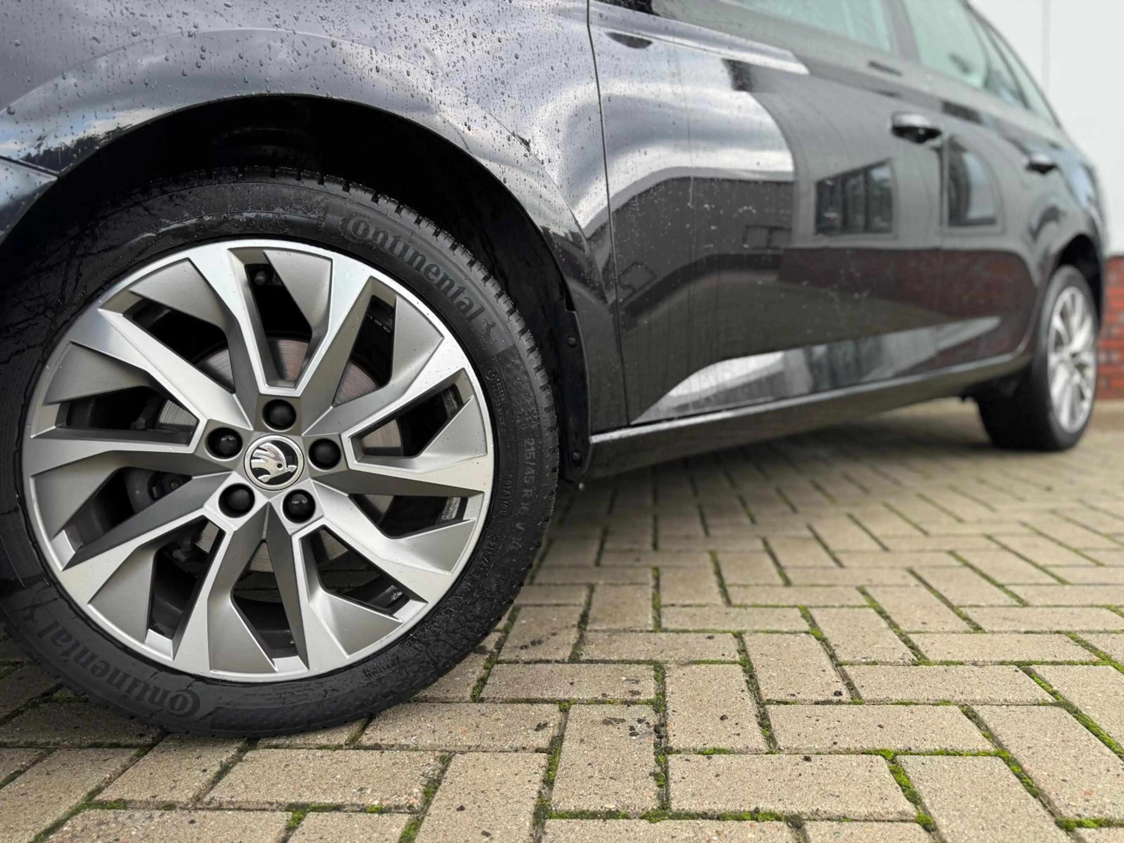 Skoda Fabia Combi 1.0 TSI Business Edition | CarPlay | Trekhaa — photo 23
