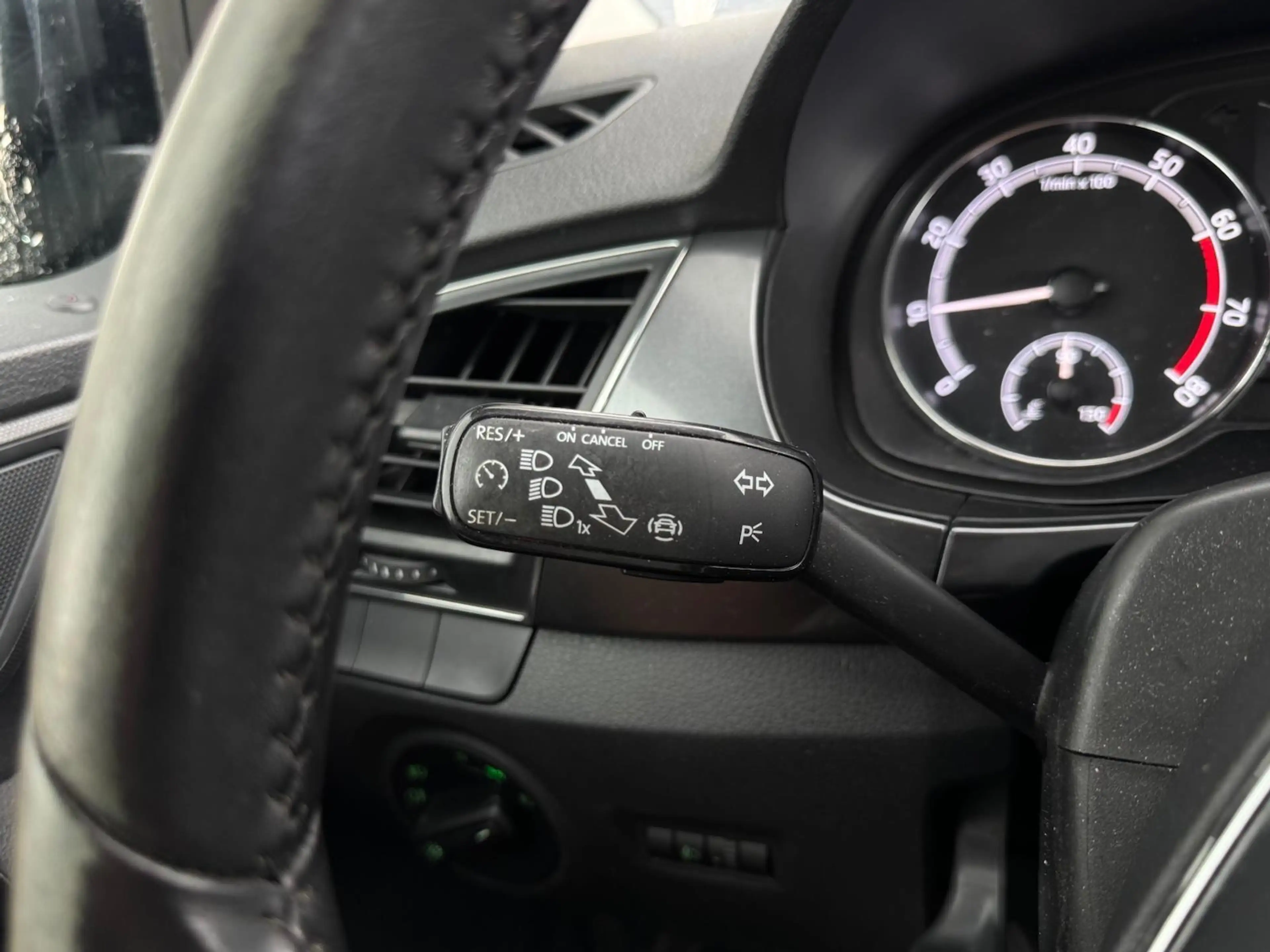 Skoda Fabia Combi 1.0 TSI Business Edition | CarPlay | Trekhaa — photo 10