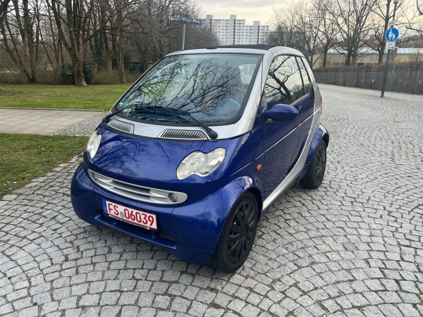 smart forTwo smart Cabrio |Leder |Klima Modrá - 1