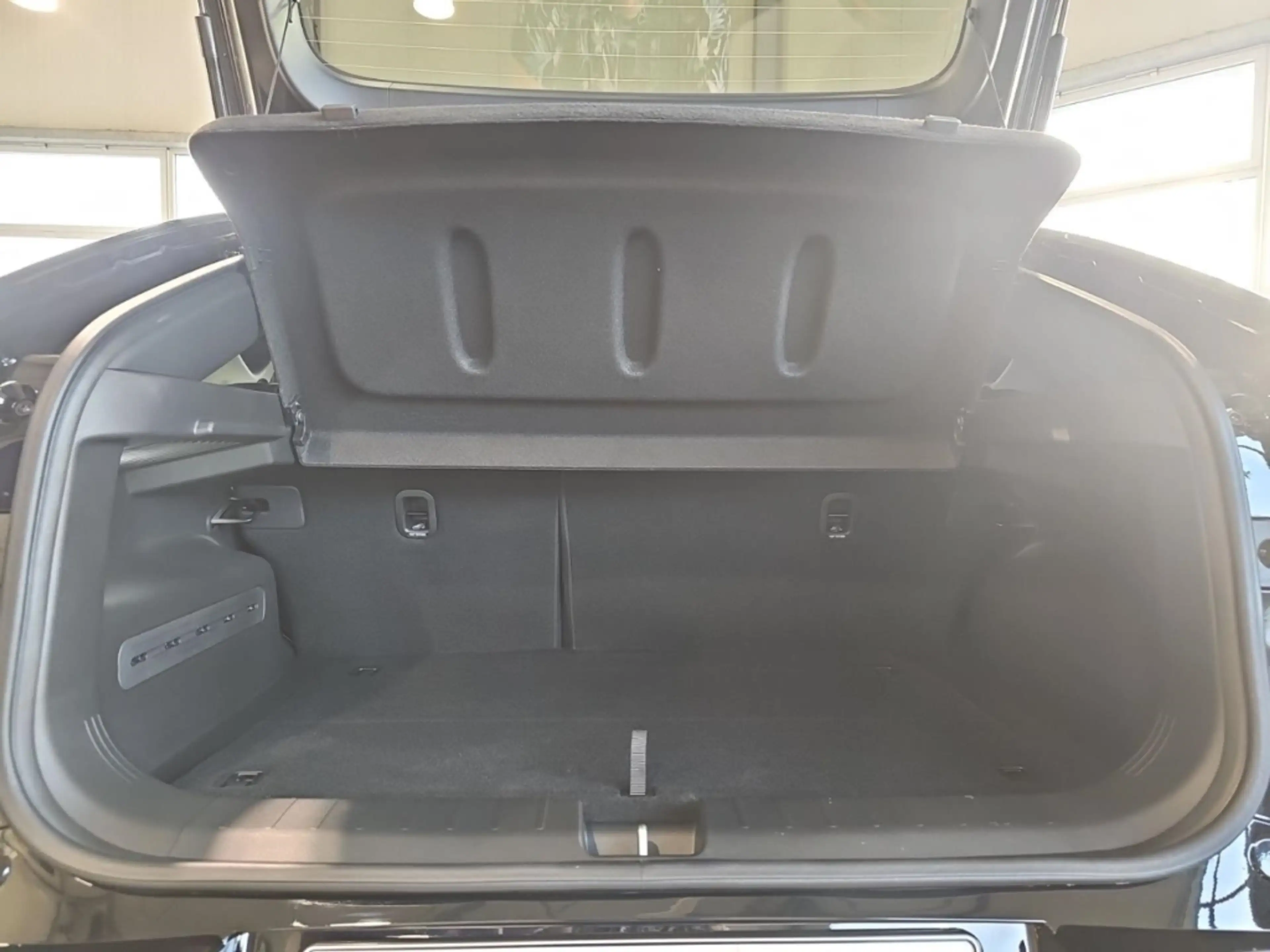 Hyundai IONIQ 3 N-Line 61kWh Voll-LED Kamera Navi — photo 12