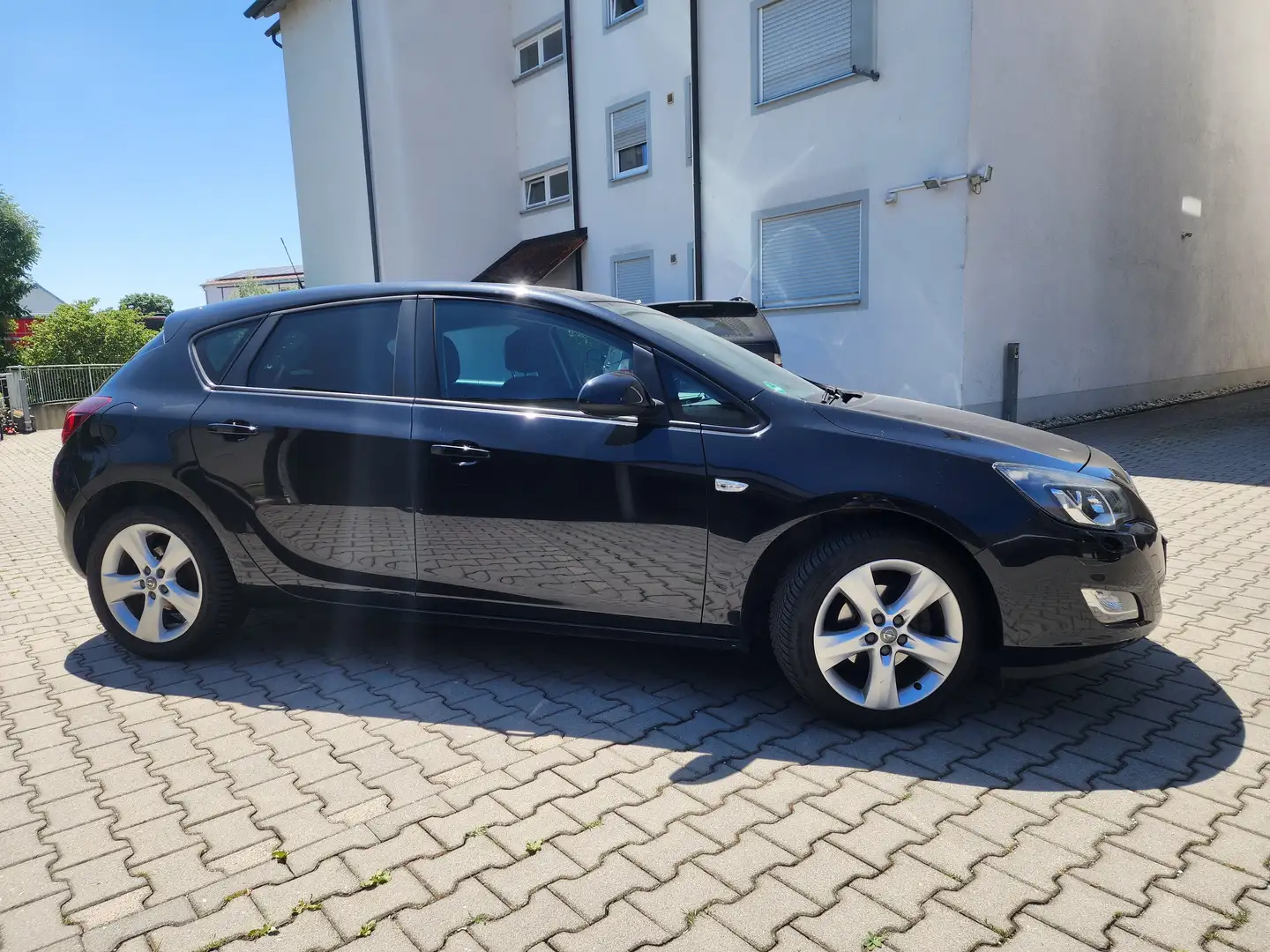 Opel Astra Astra Fließheck  5-Türer 1.4 Turbo Sport Schwarz - 1