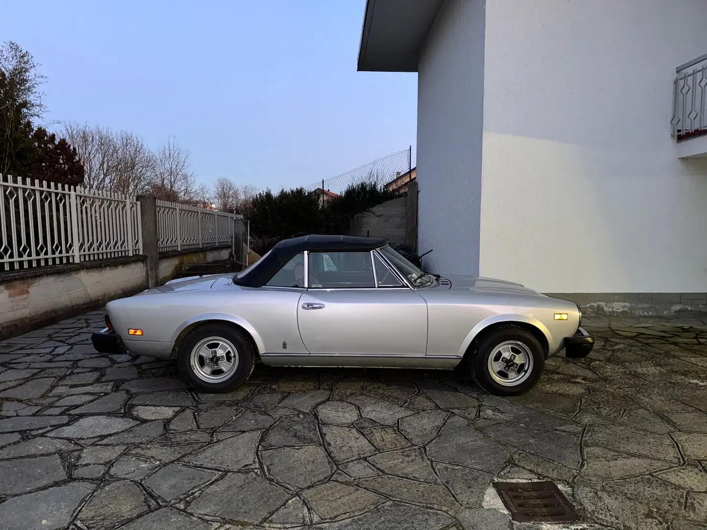 Fiat 124 Spider America Argent - 2