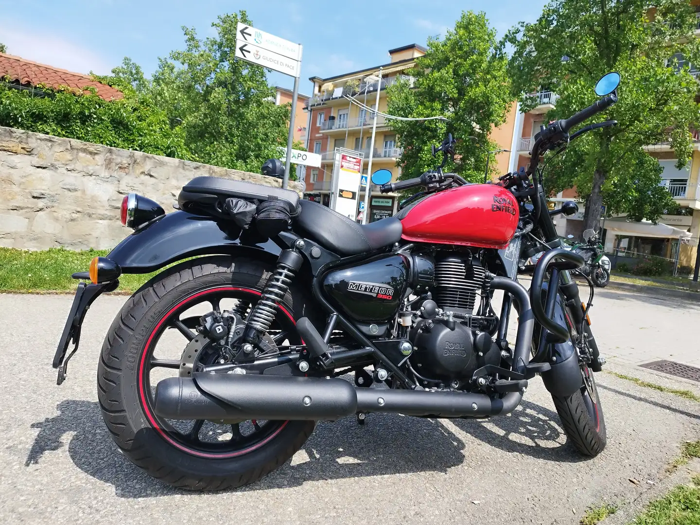 Royal Enfield Meteor 350 Fireball Rosso - 2