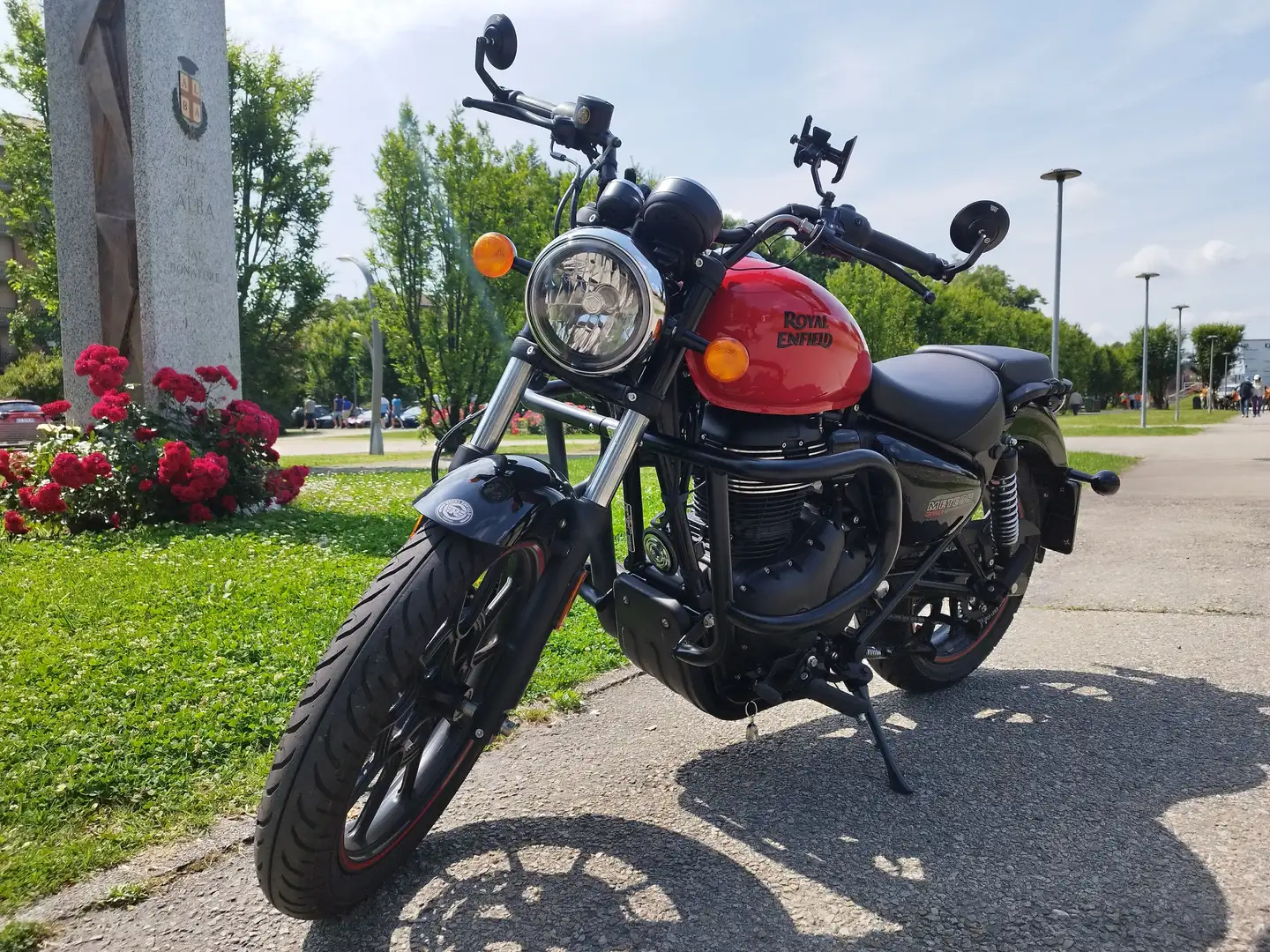 Royal Enfield Meteor 350 Fireball Rosso - 1