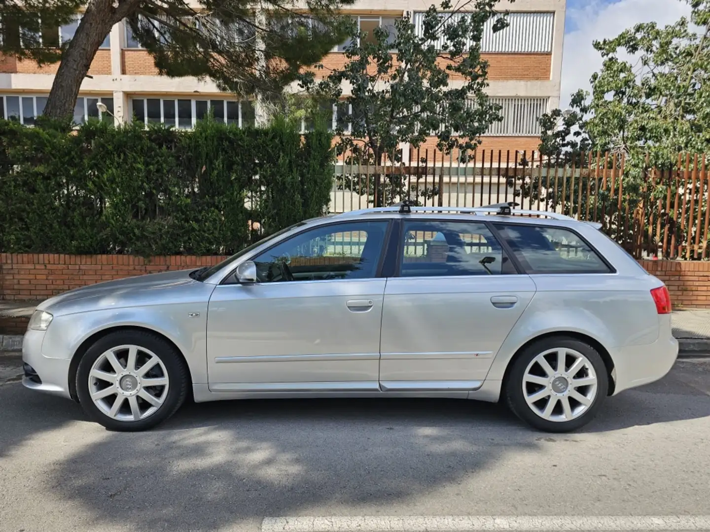 Audi A4 Avant 2.0TDI DPF 170 Plateado - 1