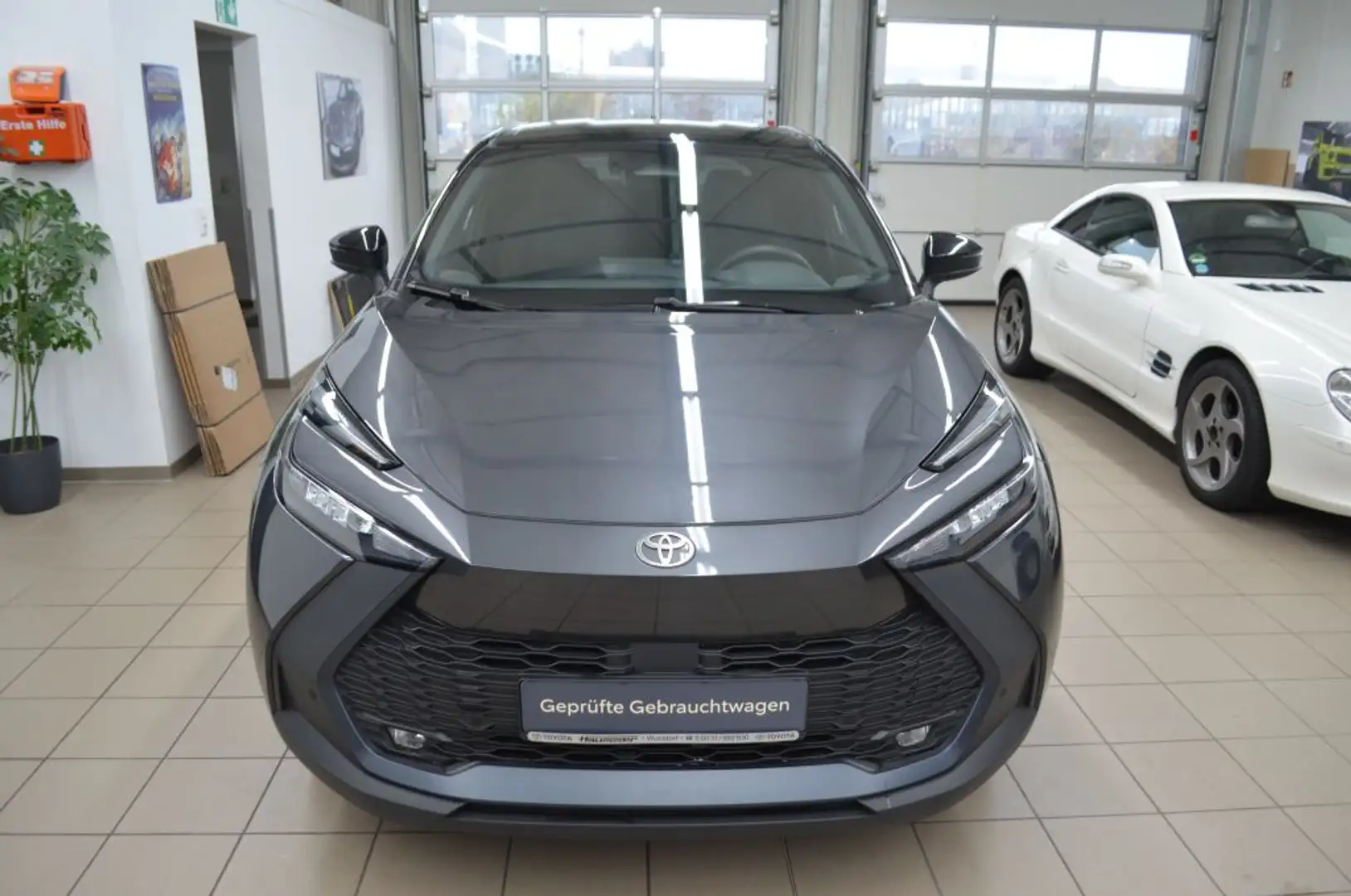 Toyota C-HR 1.8 Hybrid Teamplayer*NAVI*PDC*SHZG* Grau - 2