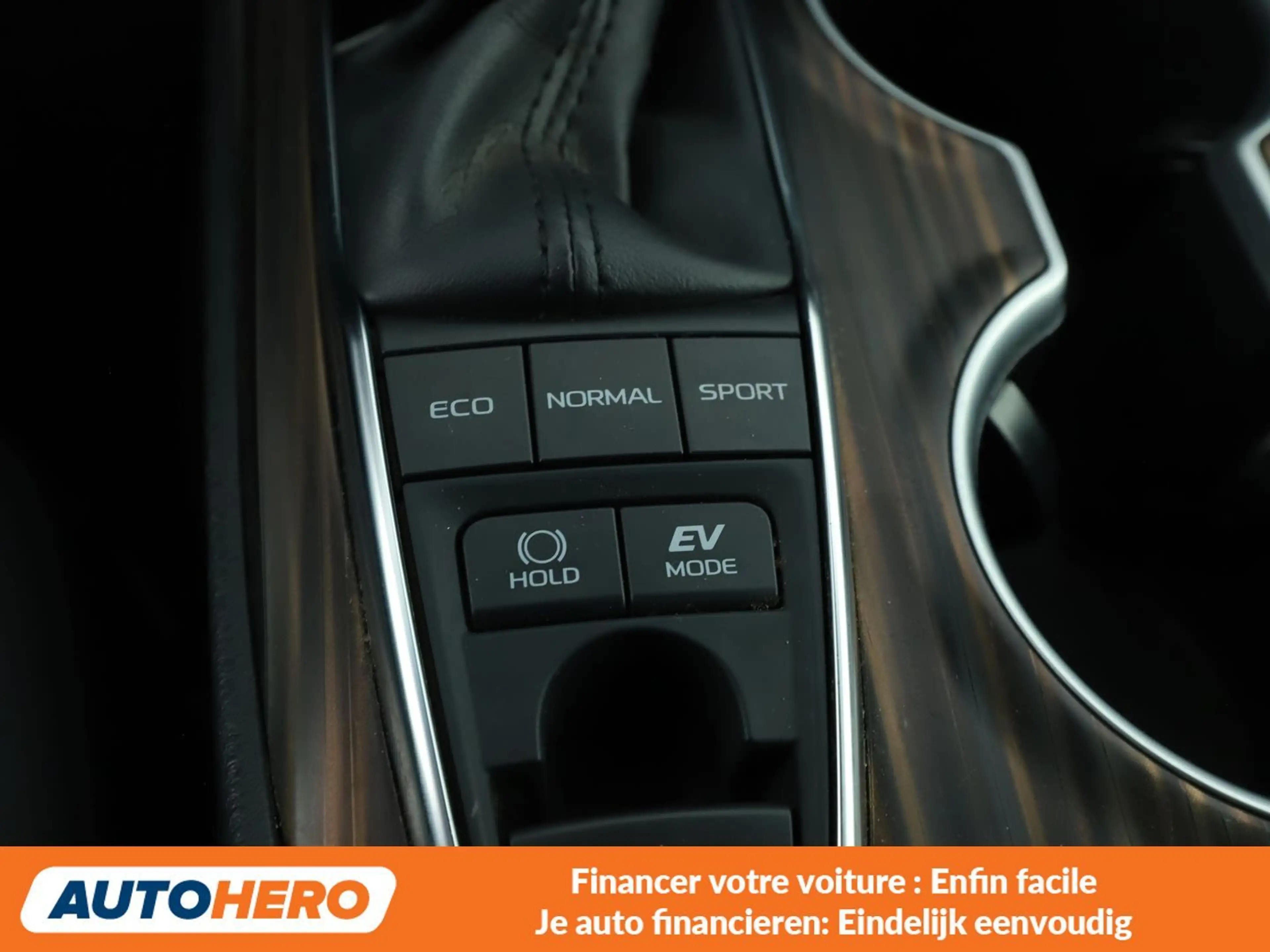 Toyota Camry 2.5 Hybrid Business Edition — photo 15