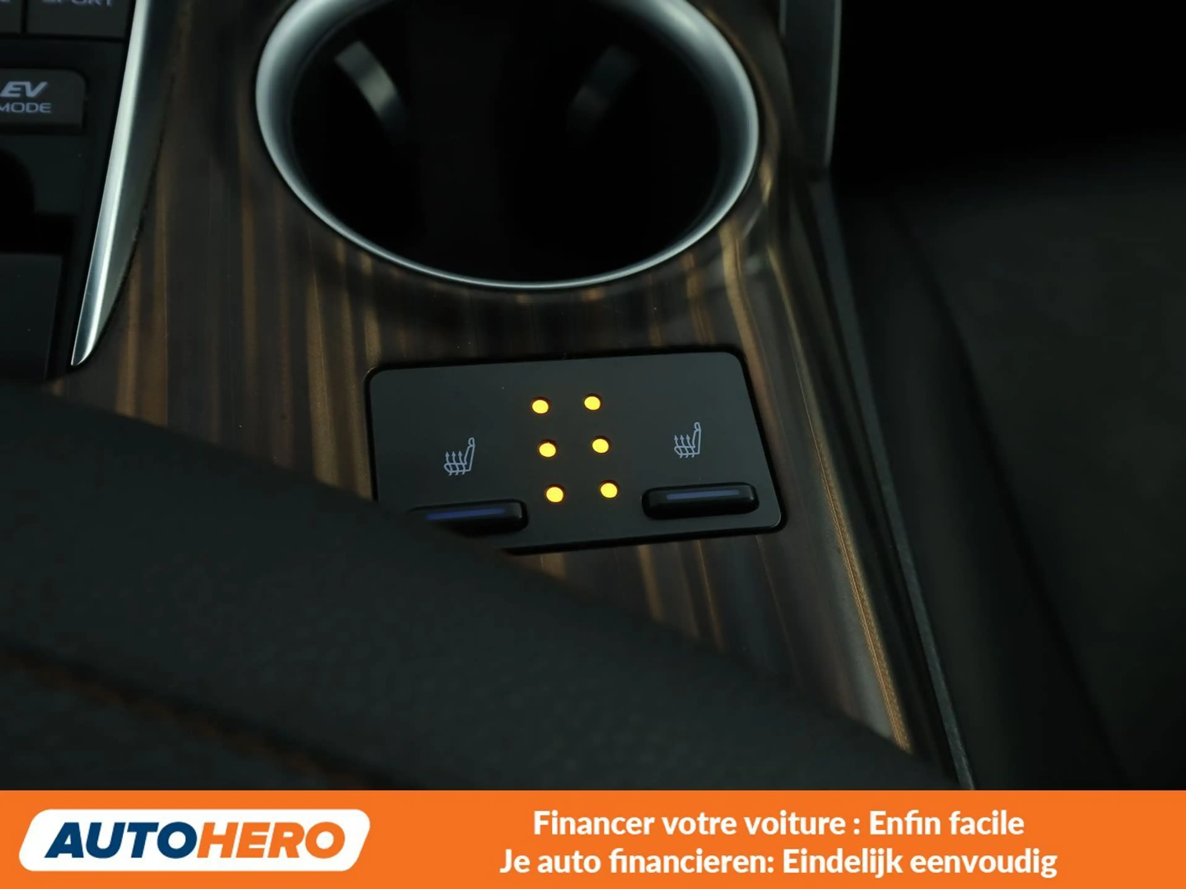 Toyota Camry 2.5 Hybrid Business Edition — photo 12