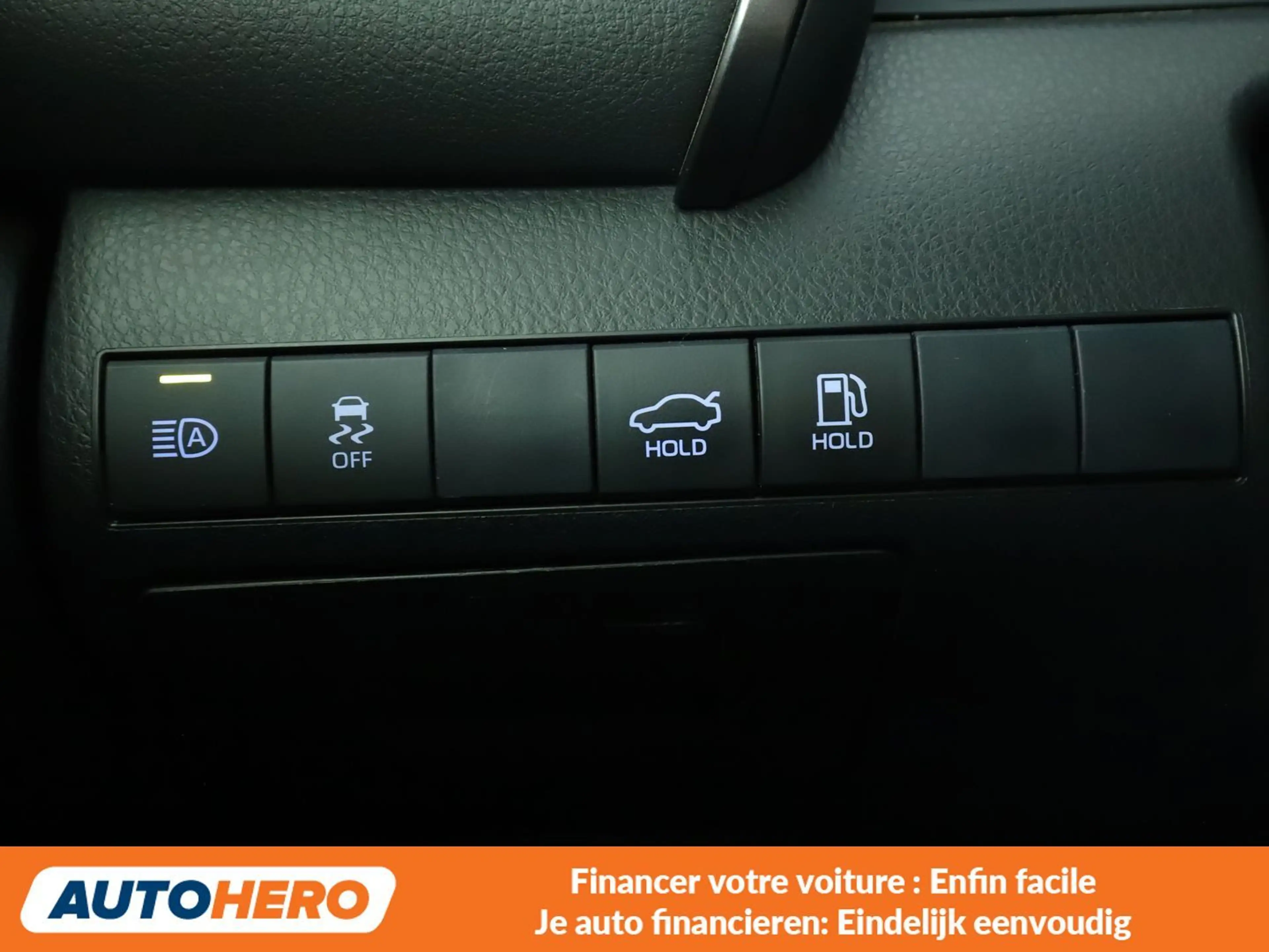 Toyota Camry 2.5 Hybrid Business Edition — photo 13