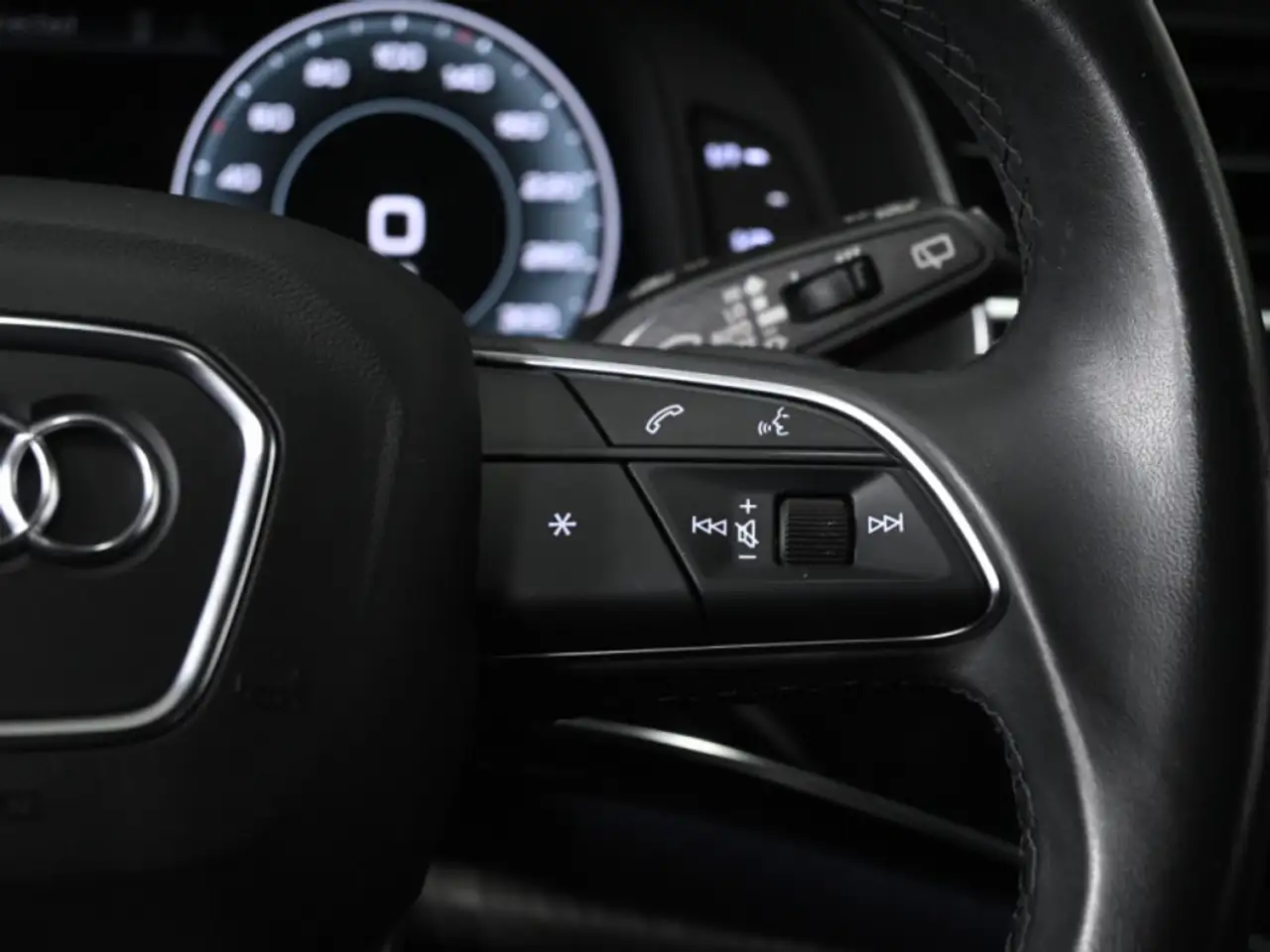 Audi Q7 снимка Audi Q7