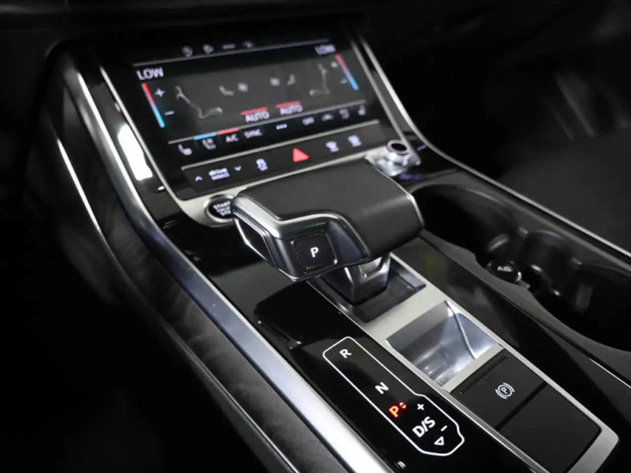 Audi Q7 снимка Audi Q7