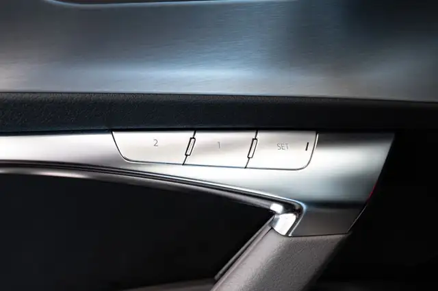 Audi S6 view 29