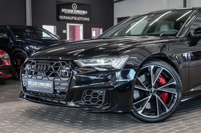 Audi S6 view 3