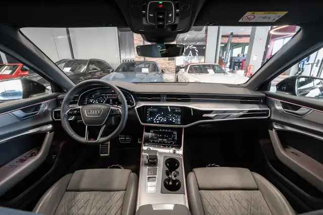 Audi S6 view 17