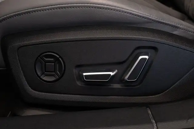 Audi S6 view 30