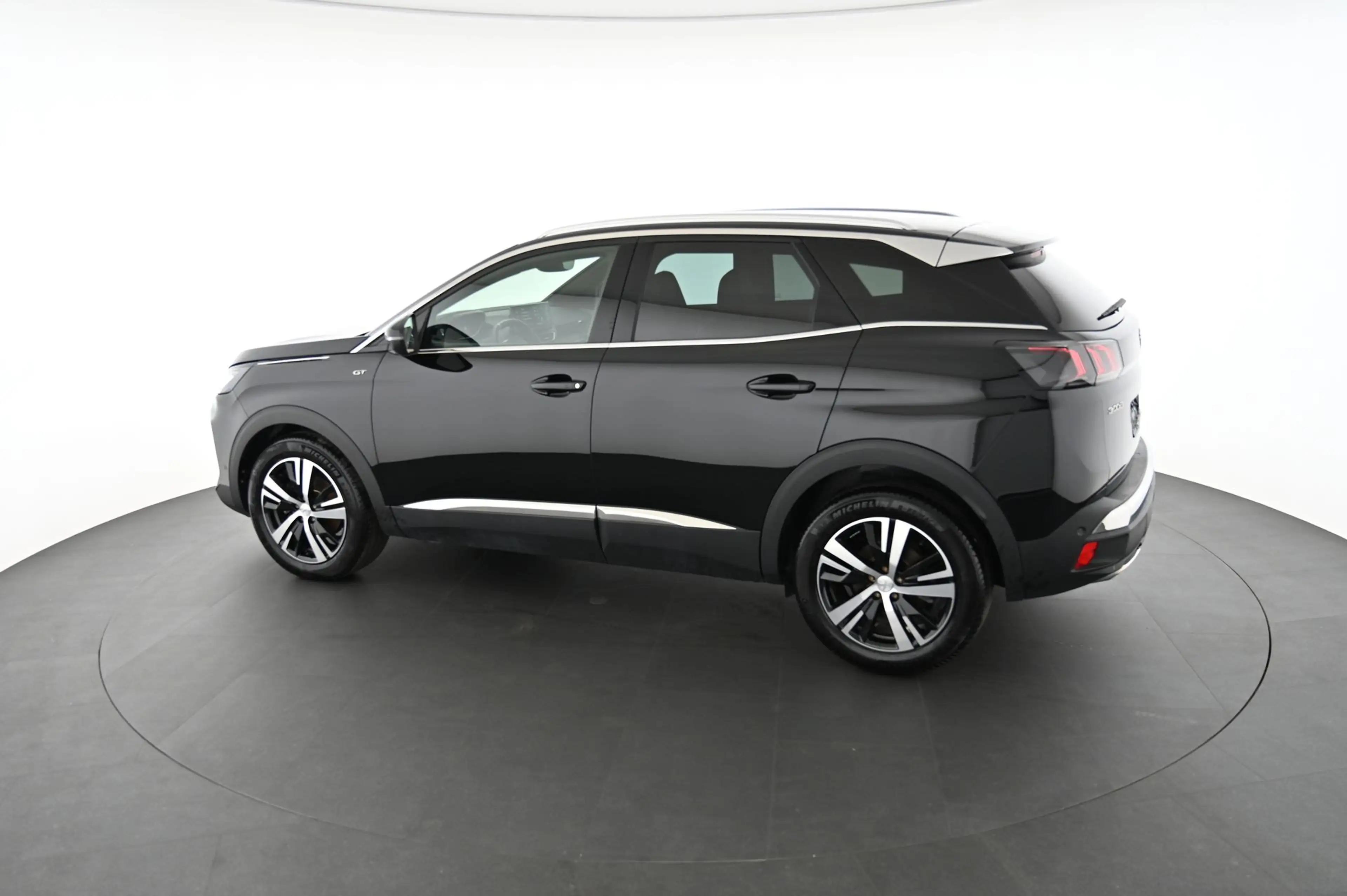 Peugeot 3008 1.2 PureTech 130 GT EAT8 7-Sitzer Pickerl NEU — photo 7