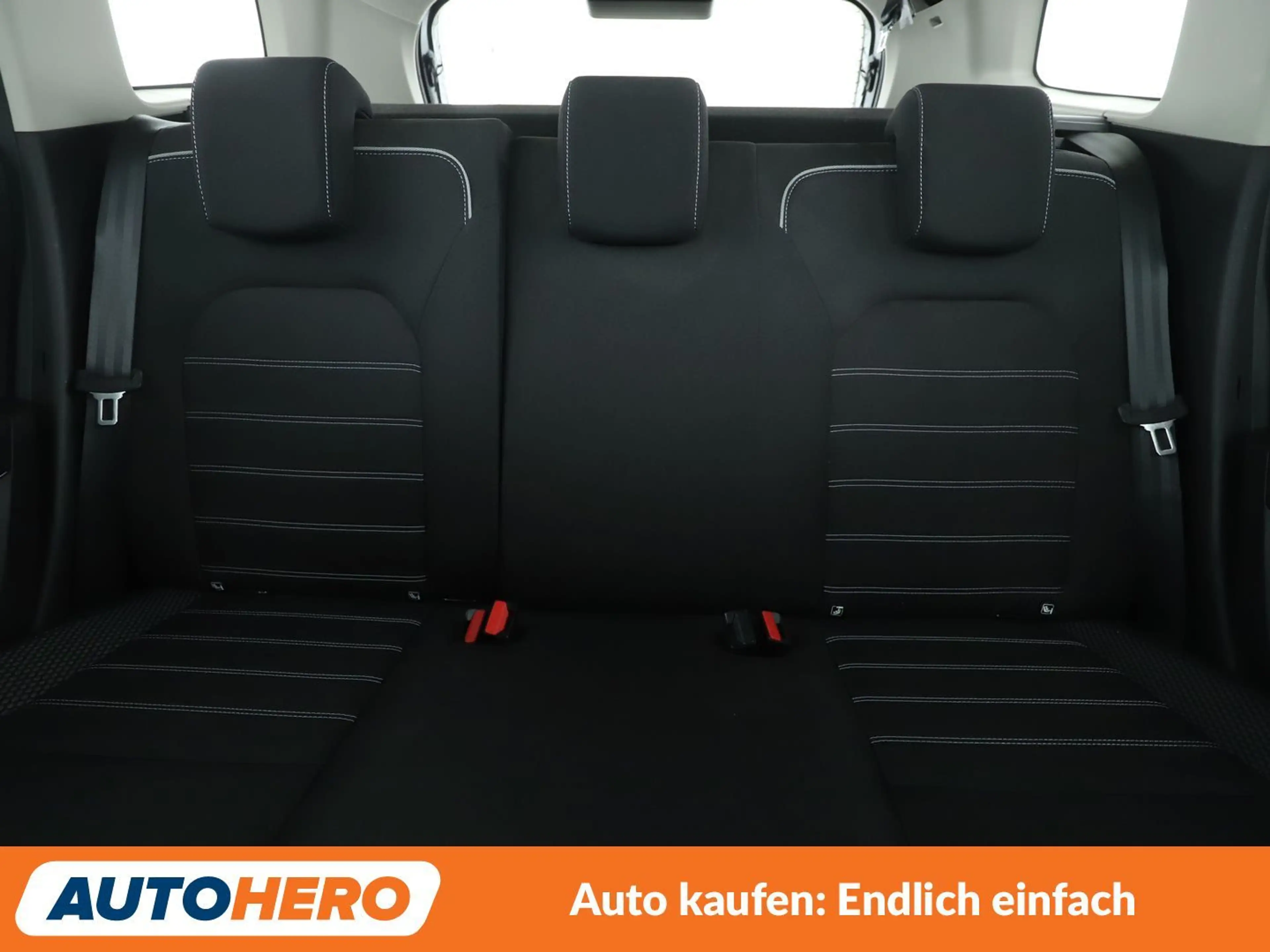 Dacia Duster 1.3 TCe Journey *NAVI*TEMPO*CAM*PDC*ALU*GARNATIE* — photo 11