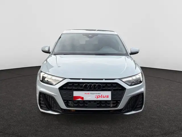 Audi A1 view 3