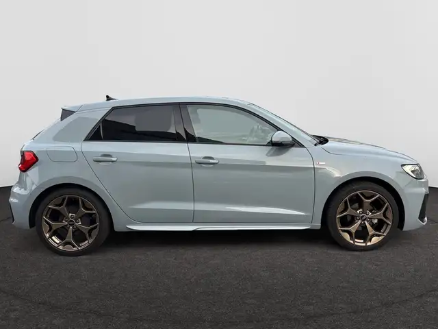 Audi A1 view 8