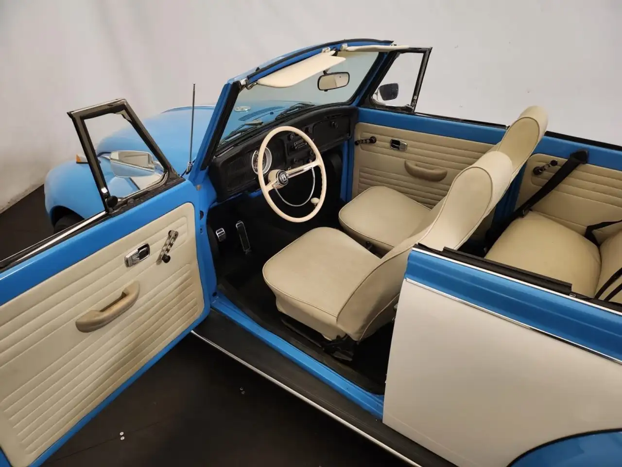 Volkswagen Coccinelle 1302 cabriolet, foto 5