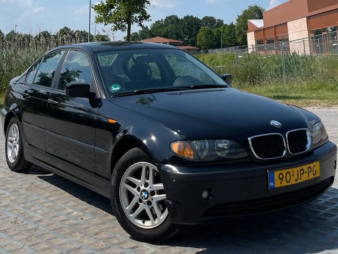 BMW 316 i Noir - 1