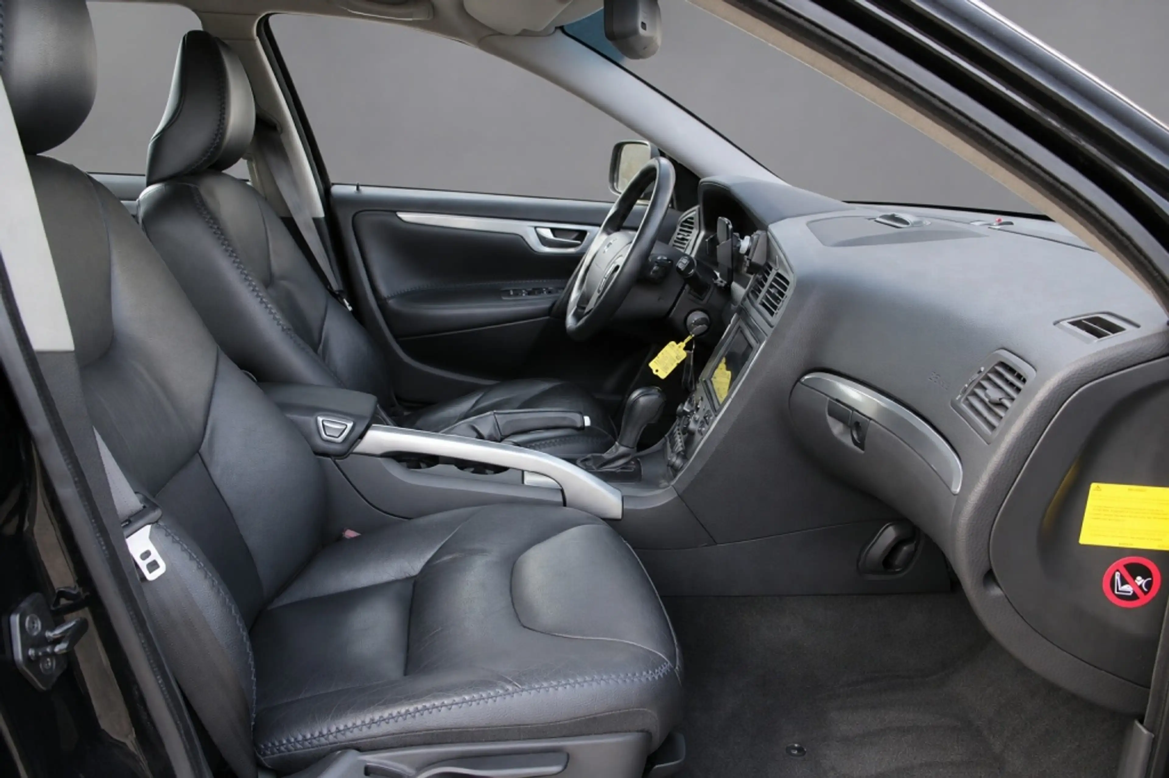 Volvo XC70 2.5 T Kinetic — photo 12