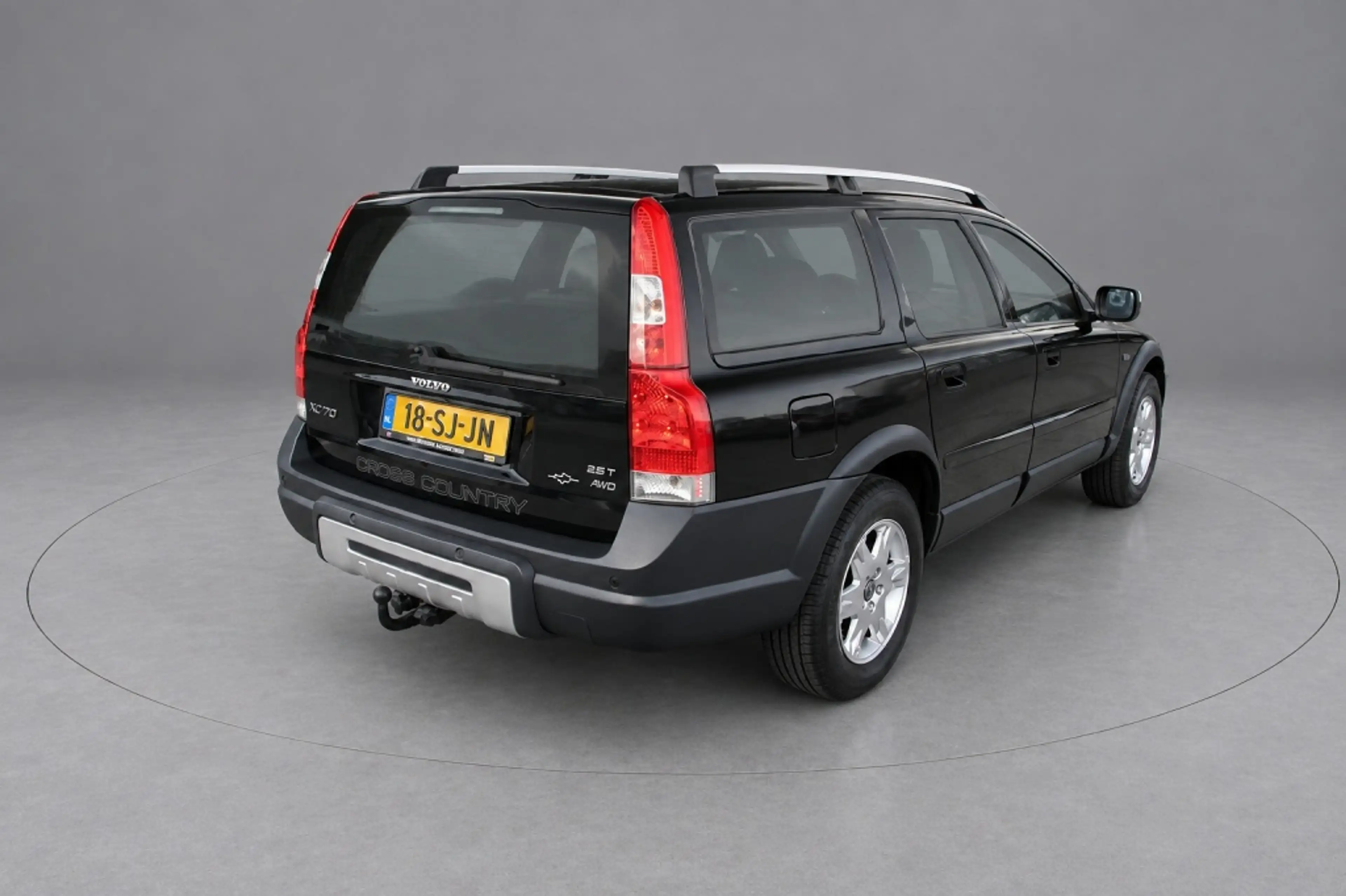Volvo XC70 2.5 T Kinetic — photo 5