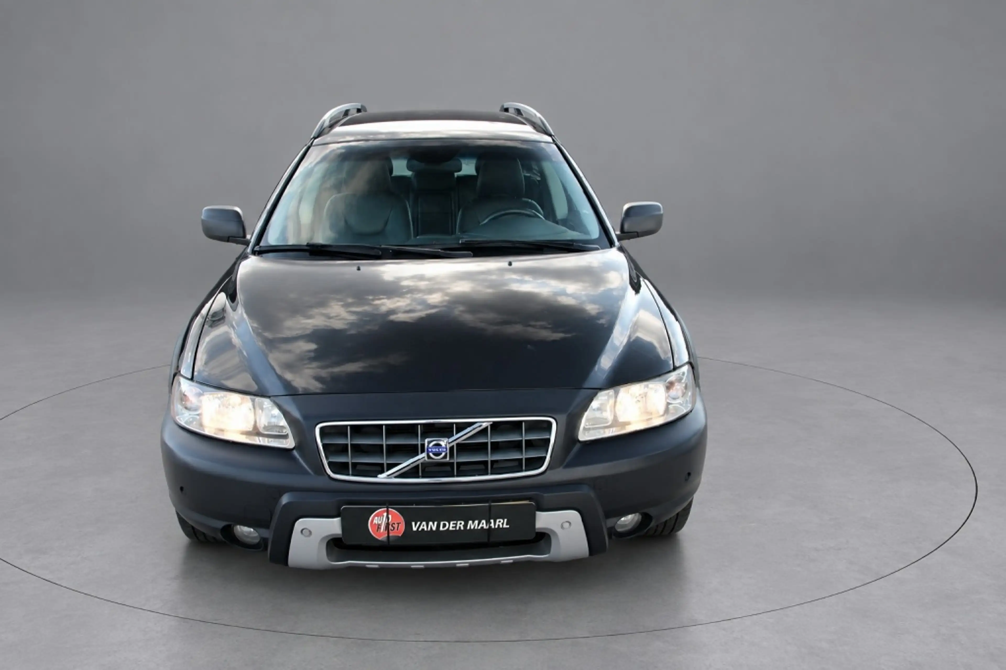 Volvo XC70 2.5 T Kinetic — photo 3