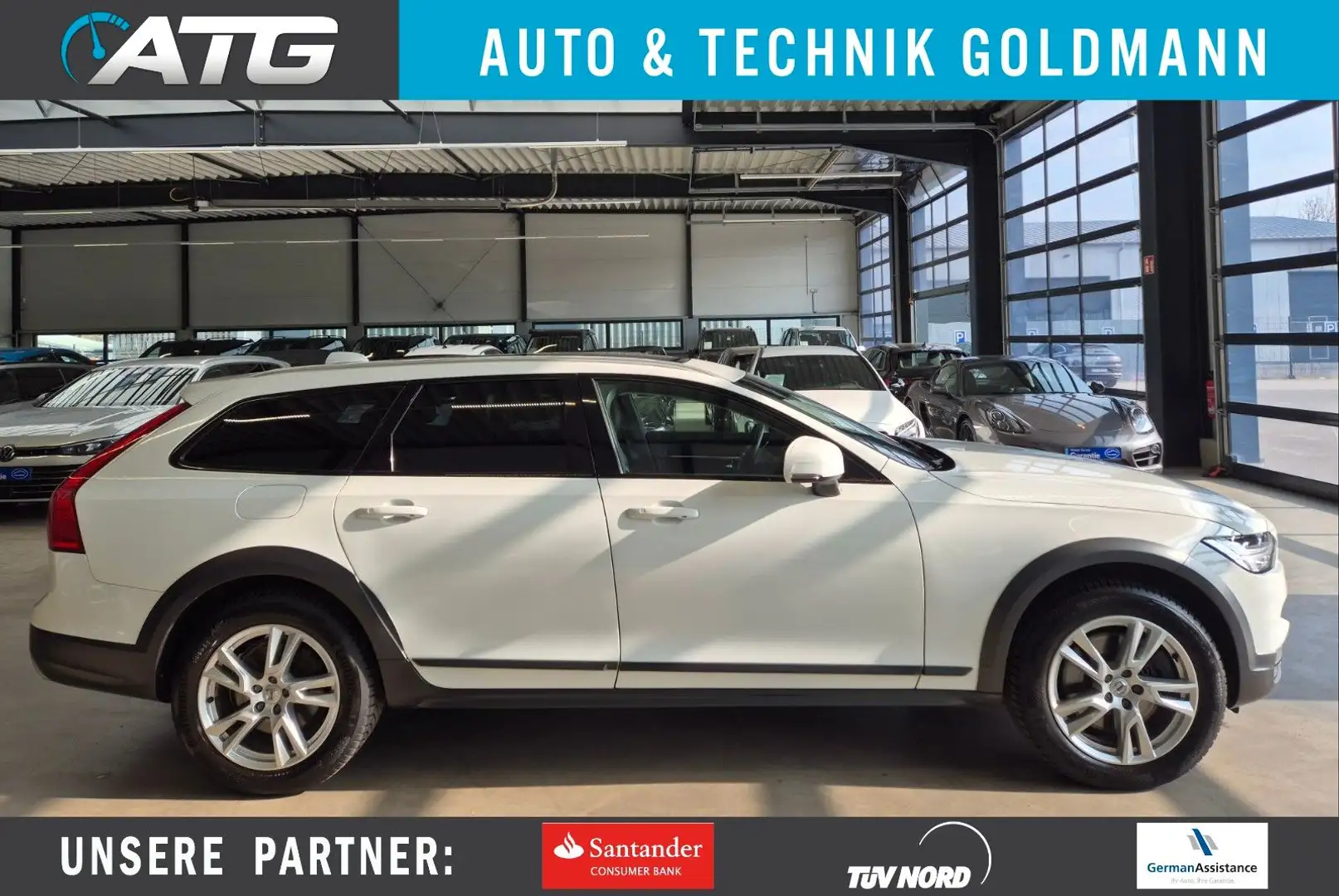 Volvo V90 Cross Country V90 CROSS COUNTRY AWD LEDER NAV LED PANO CAM AHK Weiß - 1