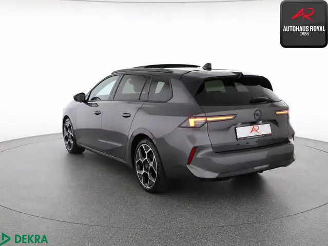 Opel Astra view 3