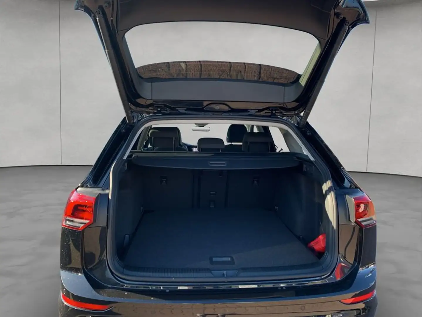 Volkswagen Golf Variant Variant 2.0 TDI DSG Style Schwarz - 2