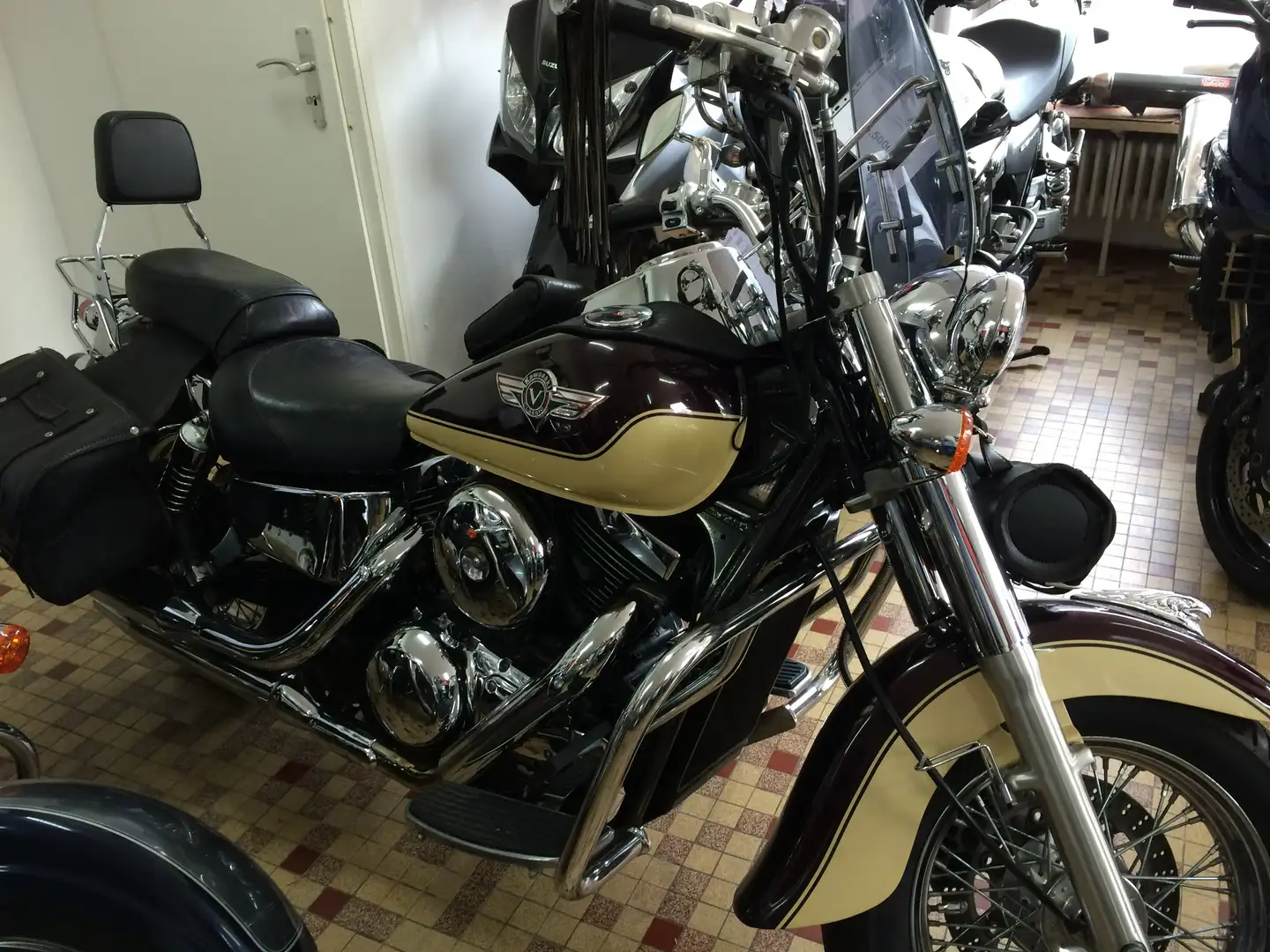 Kawasaki VN 1500 Classic Roşu - 1