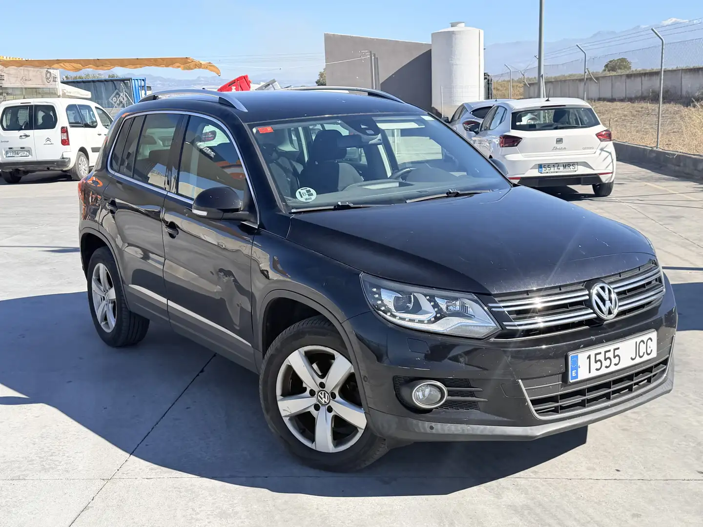 Volkswagen Tiguan 2.0TDI BMT Business 4M DSG 140 Negro - 2