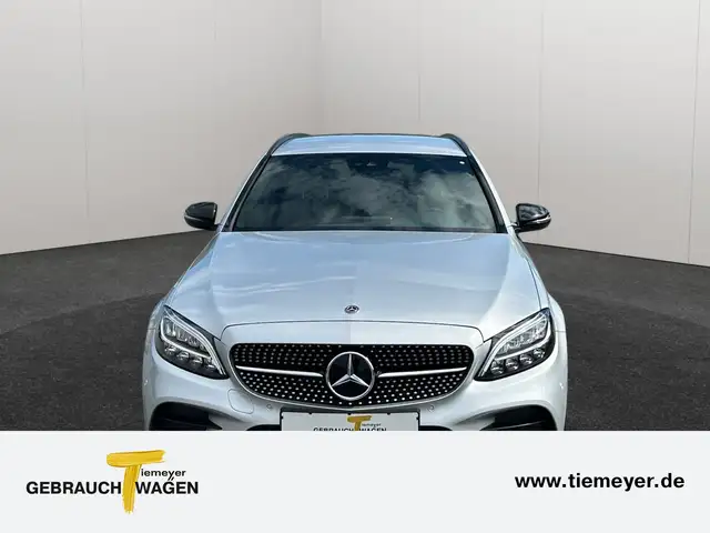 Mercedes-Benz 300 view 2