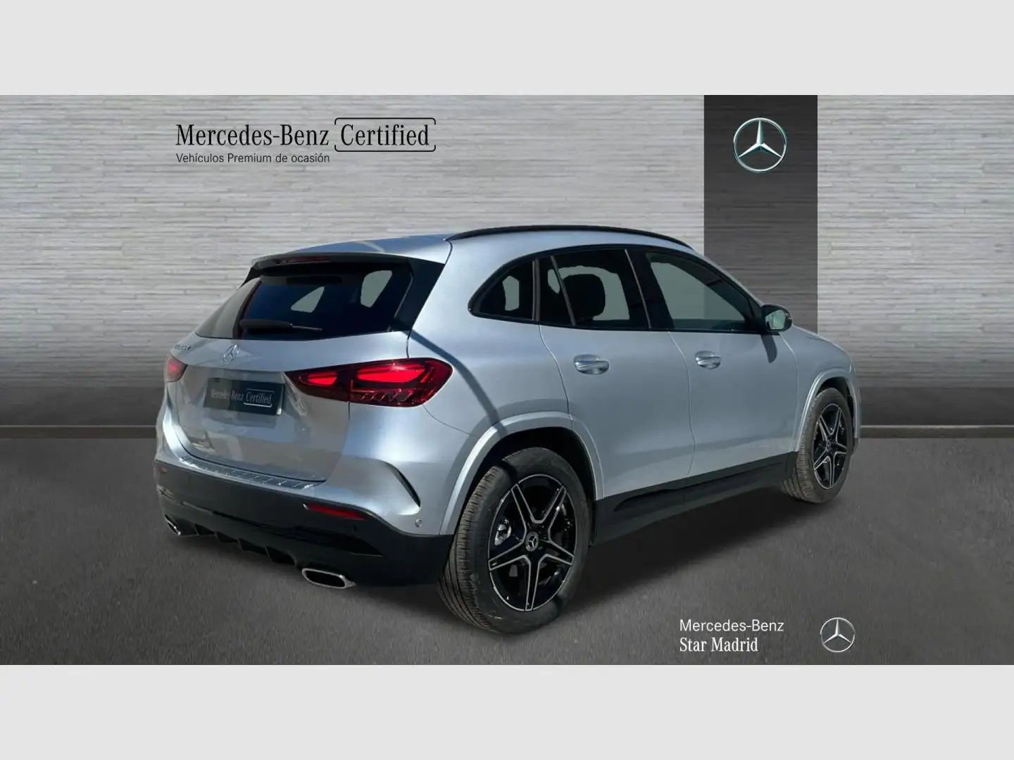 Mercedes-Benz GLA 200 D Plateado - 2