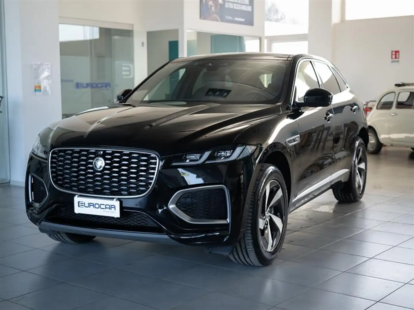 Jaguar F-Pace 2.0 d 163 cv Noir - 1