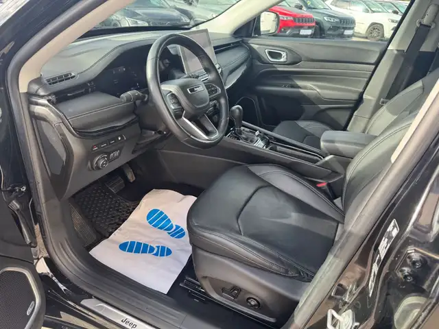 Jeep Compass view 10