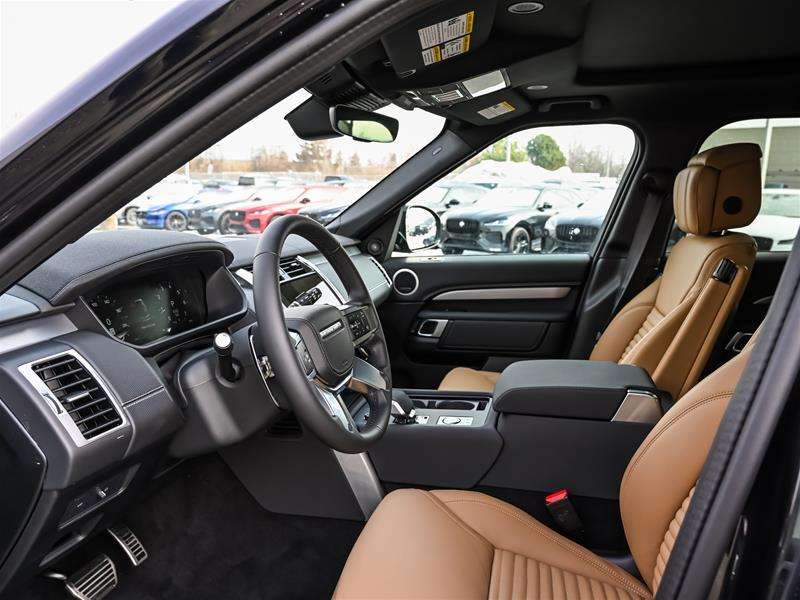 2026 Land Rover Discovery P360 Gemini thumb 11