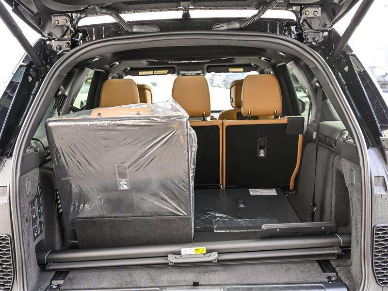 2026 Land Rover Discovery P360 Gemini thumb 10