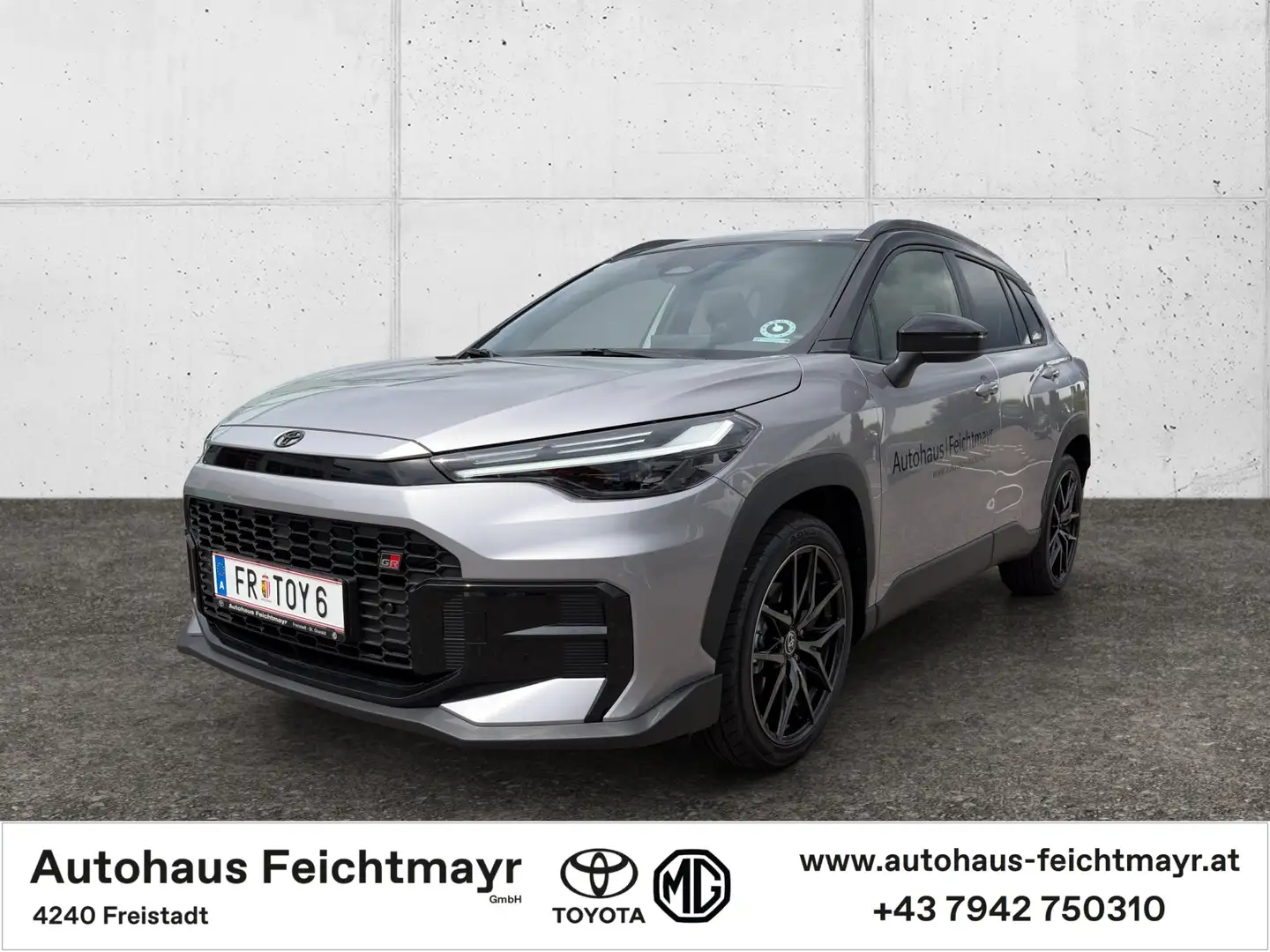 Toyota Corolla Cross 2,0 HYBRID AWD GR-S 5t. Silber - 1