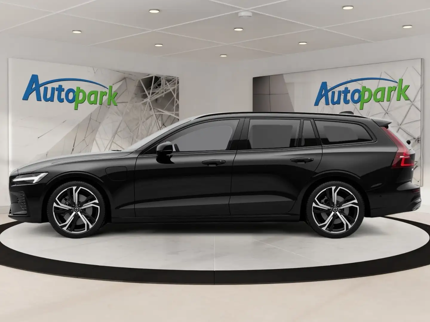 Volvo V60 Ultra, T6 eAWD Plug-in Hybrid, Elektrisch/Benzin, Schwarz - 2