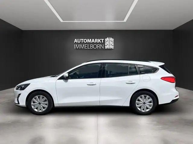 Ford Focus view 9