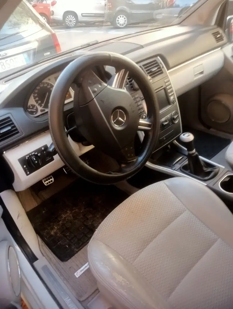 Mercedes-Benz 180 Classe b 180 Biały - 1