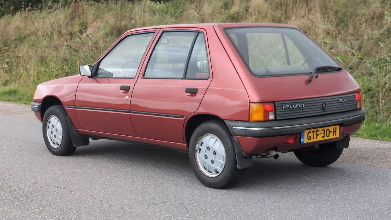 Peugeot 205 Bordeaux 1987 | APK | 61.205km | Nette Oldtimer, foto 12