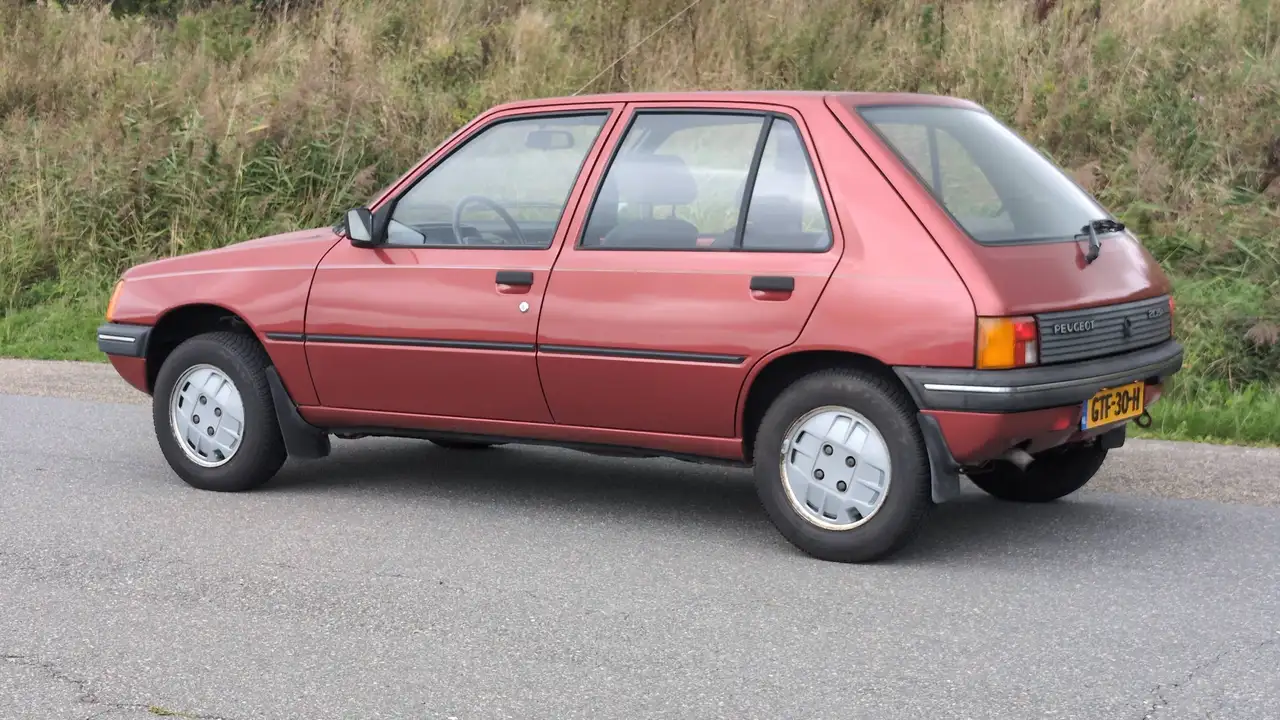 Peugeot 205 Bordeaux 1987 | APK | 61.205km | Nette Oldtimer, foto 11