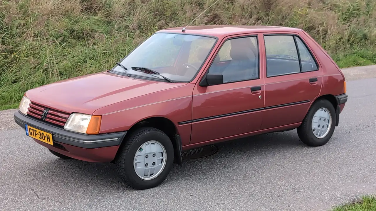 Peugeot 205 Bordeaux 1987 | APK | 61.205km | Nette Oldtimer, foto 6