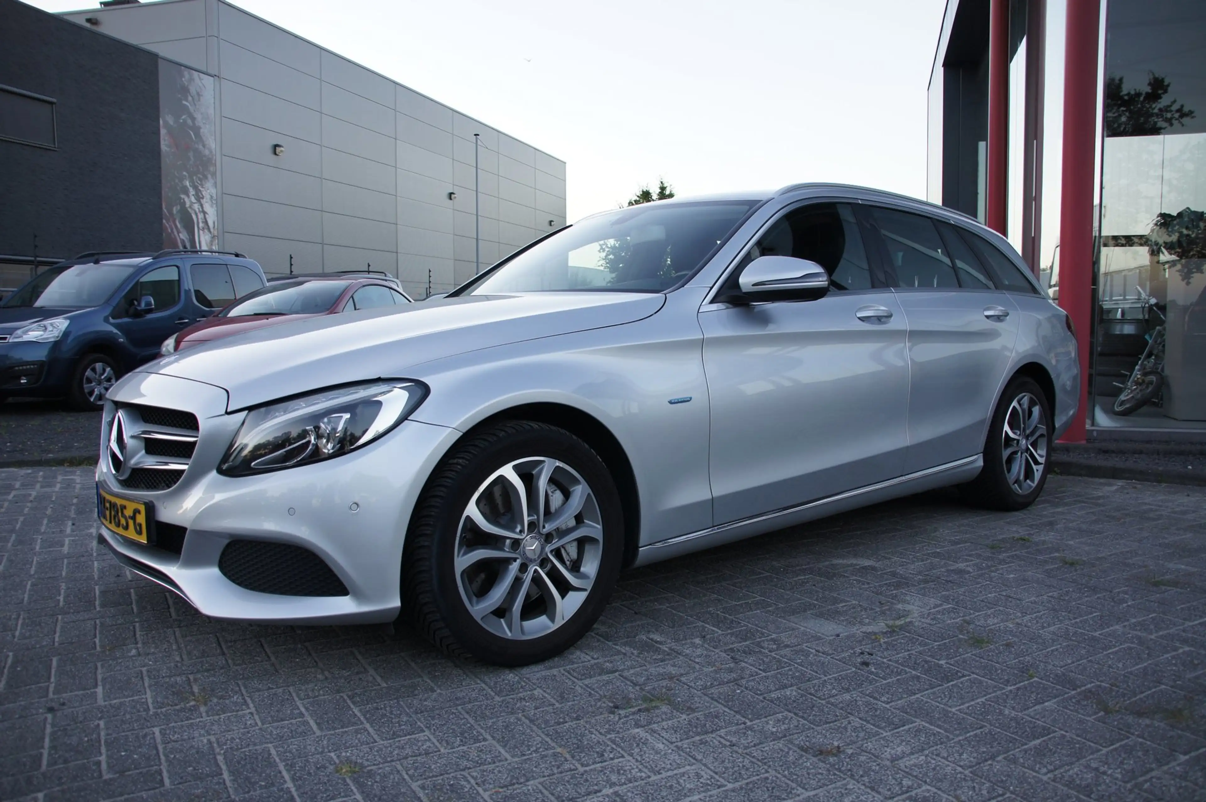 Mercedes-Benz C 350 Estate e Lease Edition — photo 13