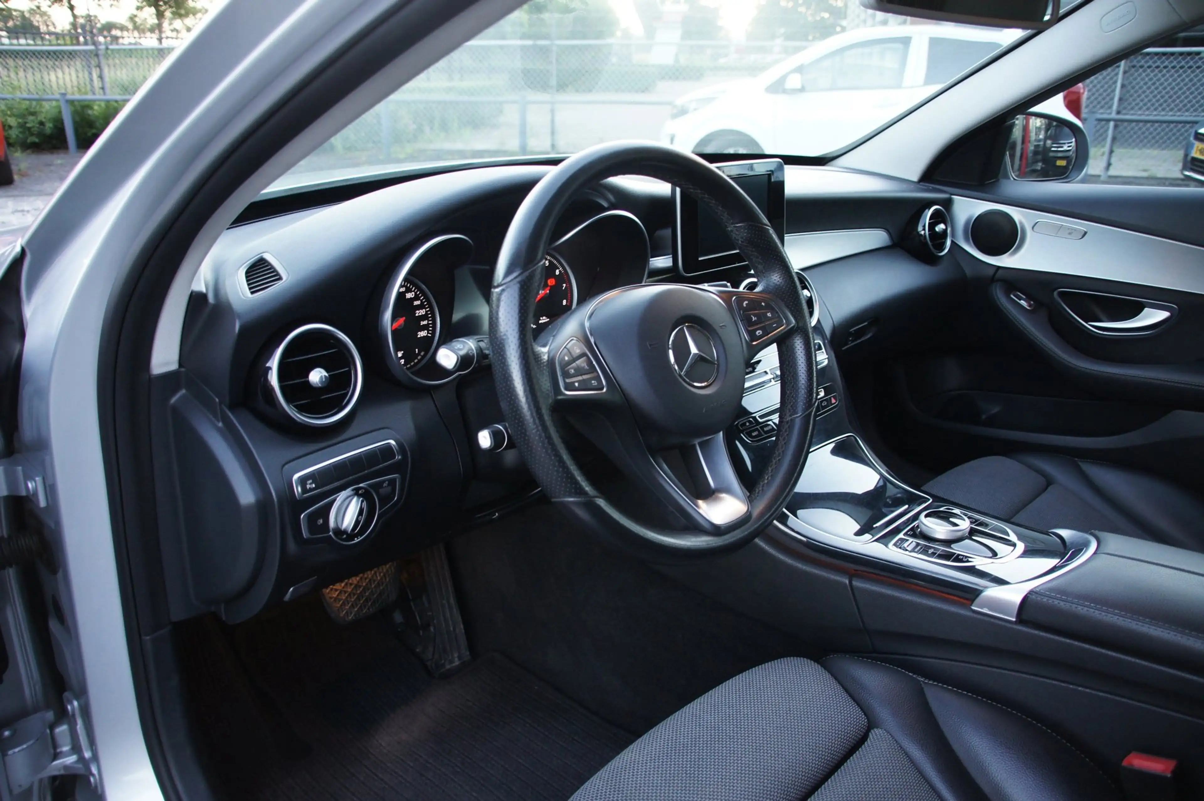Mercedes-Benz C 350 Estate e Lease Edition — photo 5