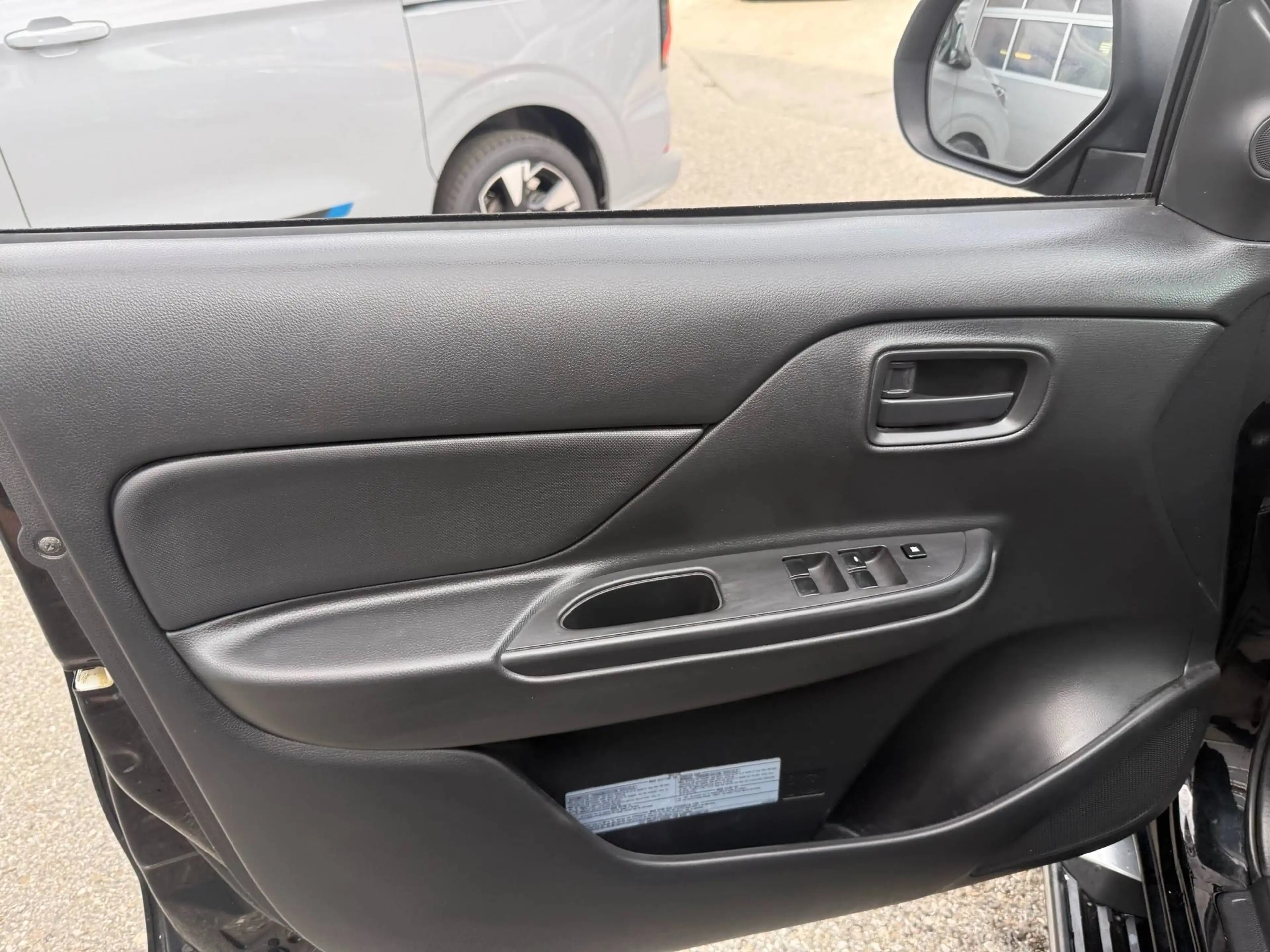 Mitsubishi L200 Doppelkabine inkl. Hardtop — photo 8