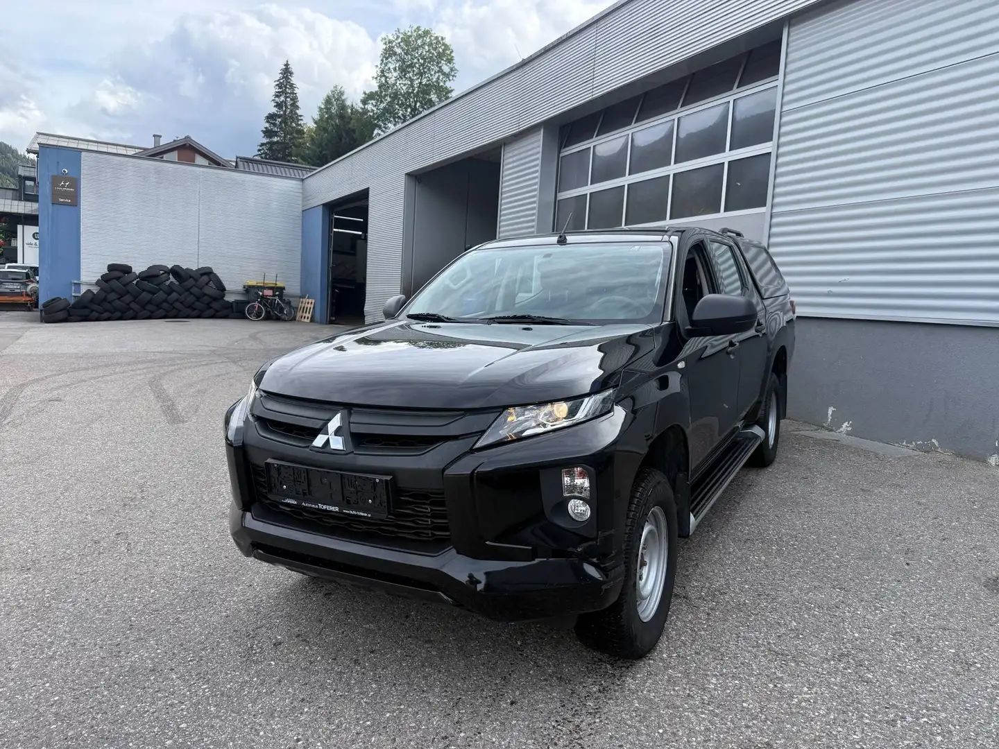 Mitsubishi L200 Doppelkabine inkl. Hardtop Schwarz - 2